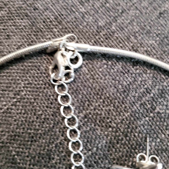 AVON Stamped Vintage Silver Cherry Blossom Flower Choker Necklace & Earrins Set - Picture 6 of 6